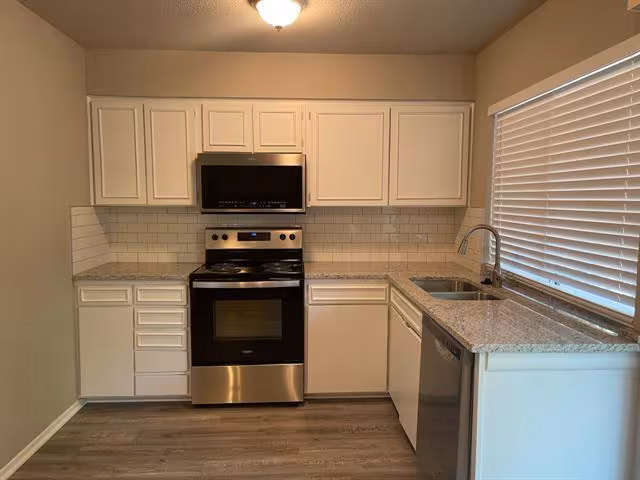 1517 Vanderbilt Drive, Arlington, TX 76014 photo 4