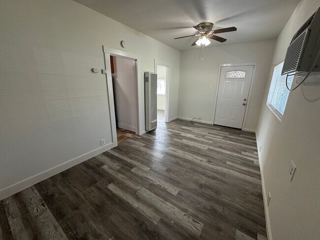 807 G St Antioch, CA 94509 photo 3