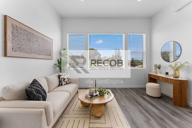 5252 Adams Ave San Diego, CA 92115 photo 2