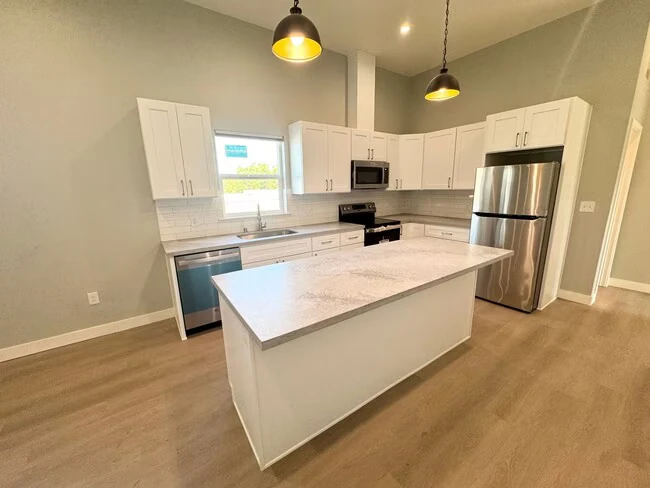223 S K St Livermore, CA 94550 photo 2