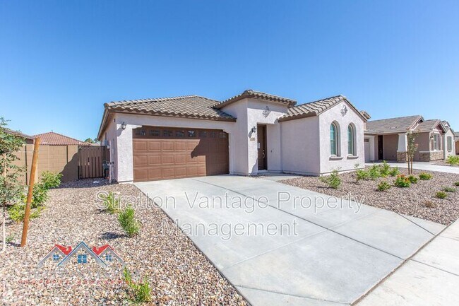 2248 E Ridgewood Lane photo 3