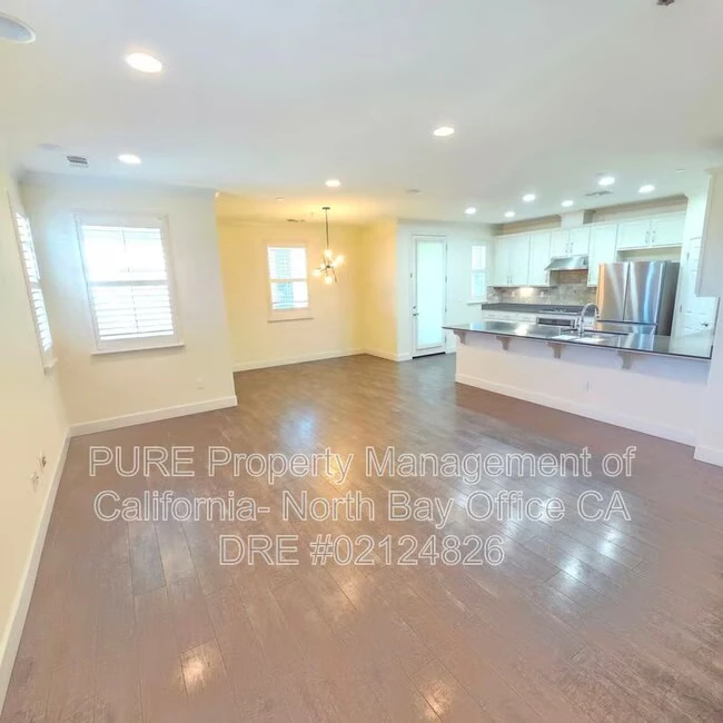 520 Jade St Petaluma, CA 94952 photo 3