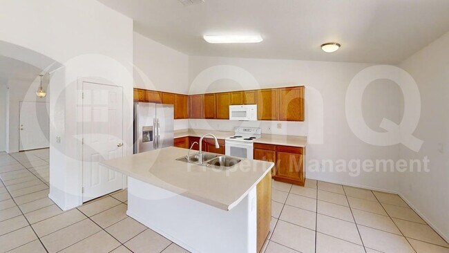 625 E Rancho Viejo Loop Casa Grande, AZ 85122 photo 3