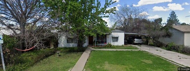 **Spacious 3-Bedroom Home in Tempe** photo 3