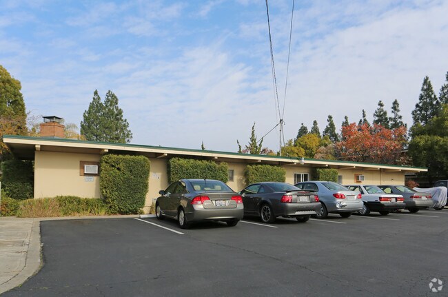 Outrigger Apartments photo 4