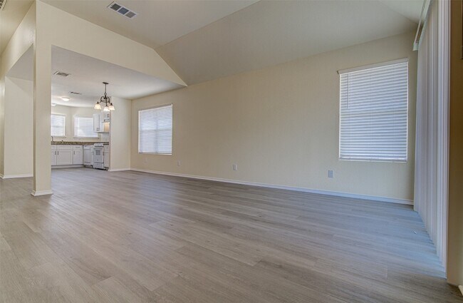1604 Southwestern Trail Round Rock, TX 78664 photo 3