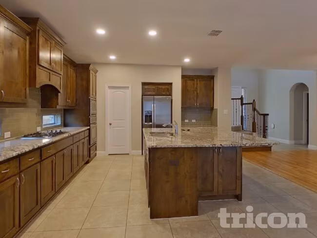 5301 Runnymede Court, Arlington, TX 76016 photo 4
