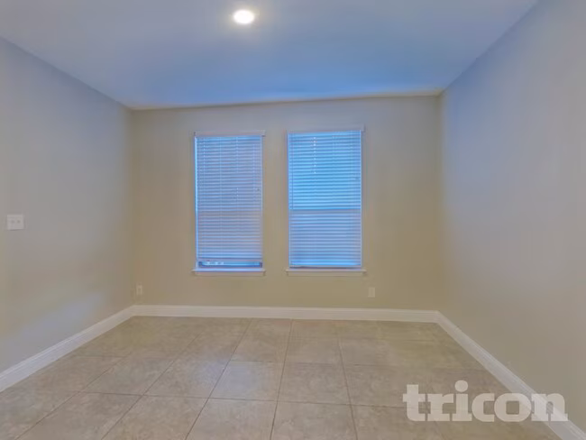 5301 Runnymede Court, Arlington, TX 76016 photo 3