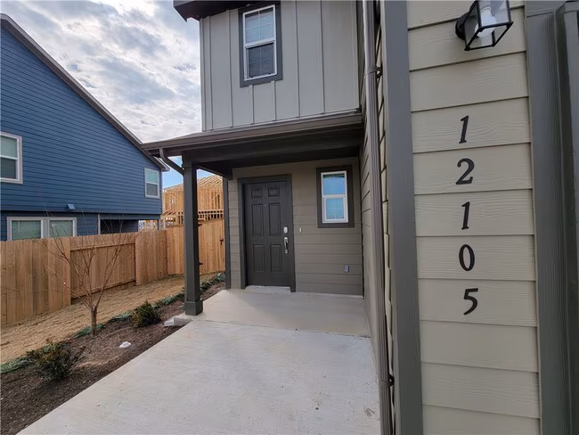 12105 Short Leaf Path Austin, TX 78617 photo 3