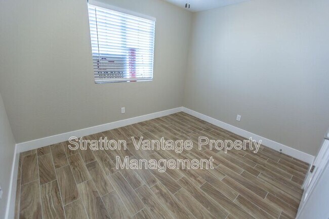 5122 S 23rd Dr photo 5
