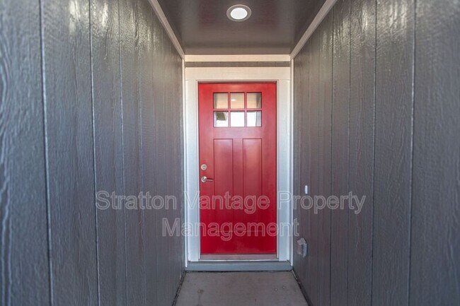 5122 S 23rd Dr photo 4