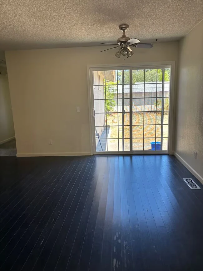 4929 Snark Ave Santa Rosa, CA 95409 photo 3