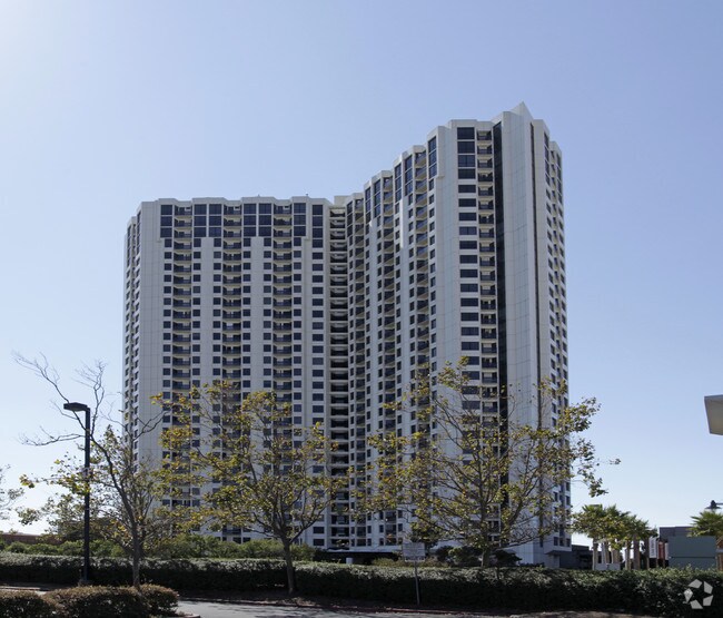 Pacific Park Plaza photo 4