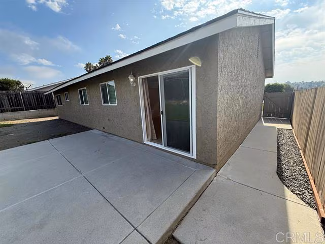 1042 Nita Ln Vista, CA 92083 photo 4