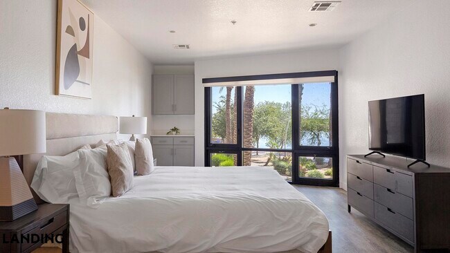 1001 E Playa Del Norte Dr Tempe, AZ 85288 photo 5