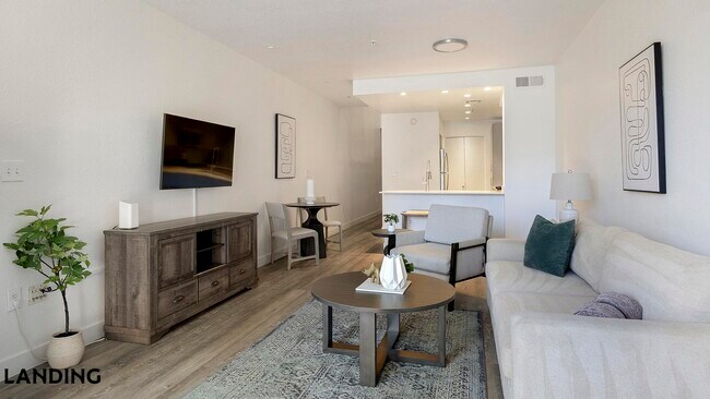 1001 E Playa Del Norte Dr Tempe, AZ 85288 photo 2