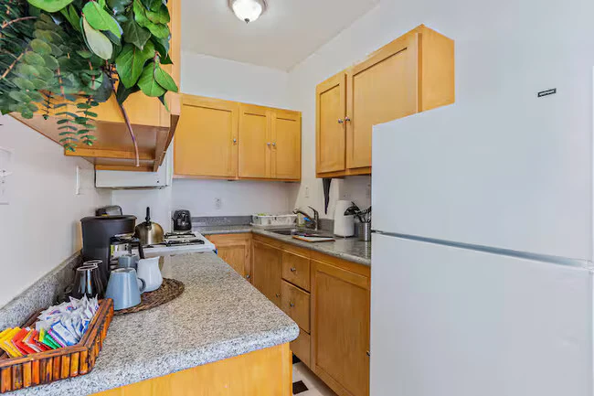 1709 University Ave Berkeley, CA 94703 photo 5