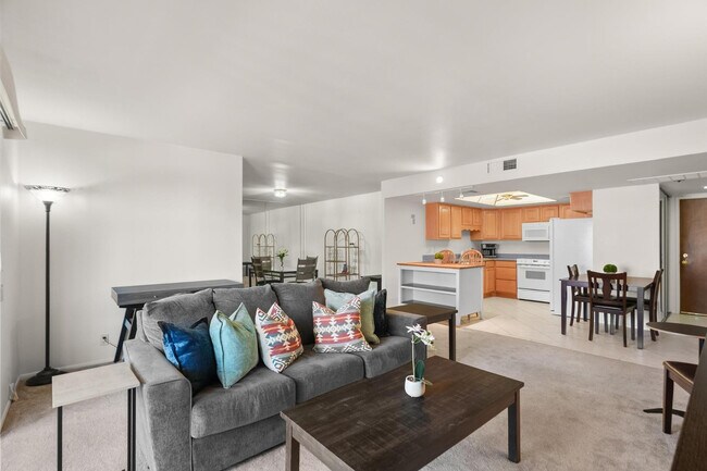7910 E Camelback Rd Scottsdale, AZ 85251 photo 2