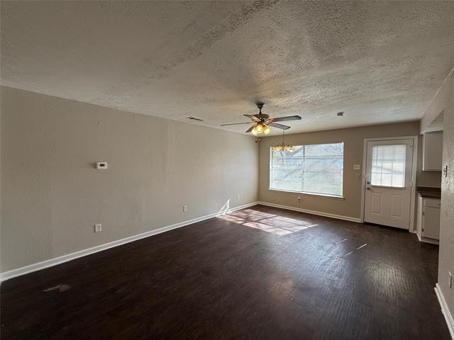 6328 Bellbrook Dr Dallas, TX 75217 photo 4