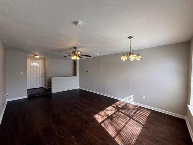 6328 Bellbrook Dr Dallas, TX 75217 photo 3