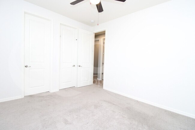 2100 E Wisteria Dr Chandler, AZ 85286 photo 5
