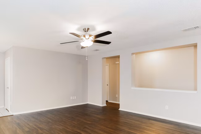 249 Heritage Drive, Crowley, TX 76036 photo 5