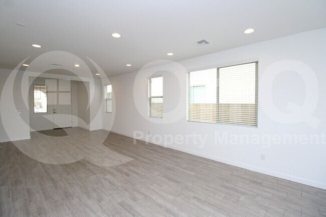 9535 W Roma Ave Phoenix, AZ 85037 photo 2