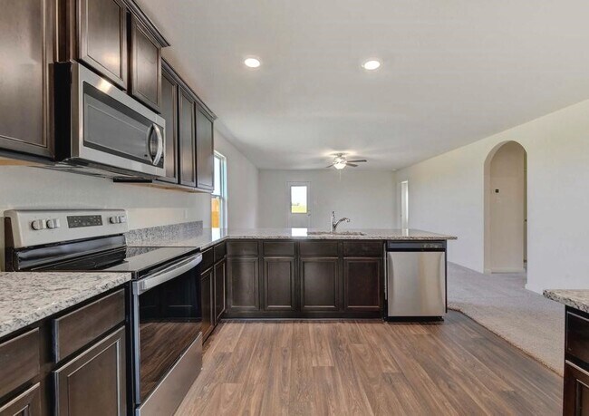 14012 John Aregood Pass Elgin, TX 78621 photo 4