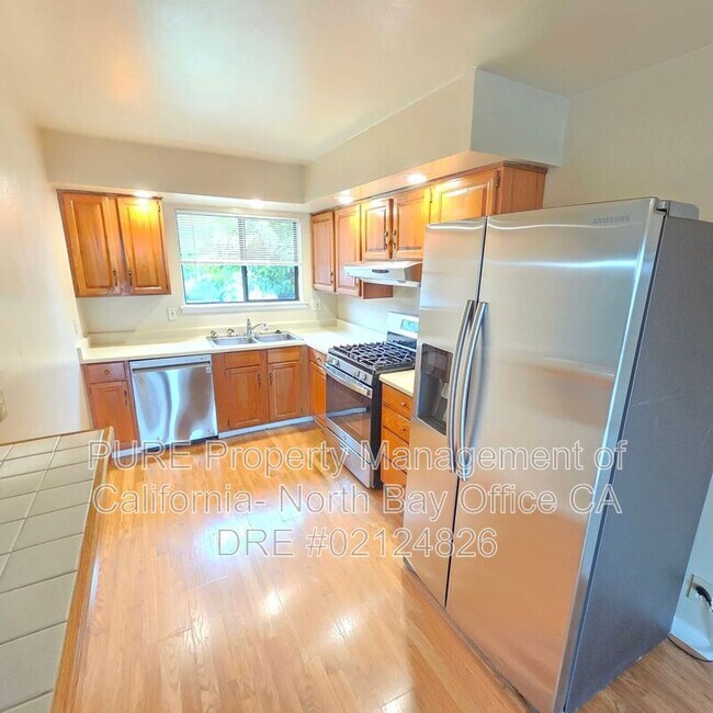1316 S McDowell Blvd Petaluma, CA 94954 photo 4