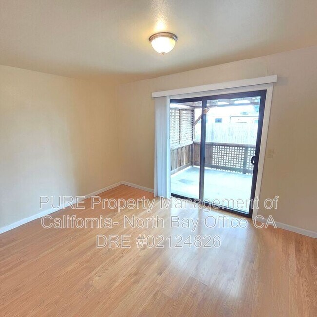 1316 S McDowell Blvd Petaluma, CA 94954 photo 5