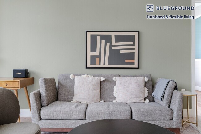 555 E Evelyn Ave Mountain View, CA 94041 photo 2