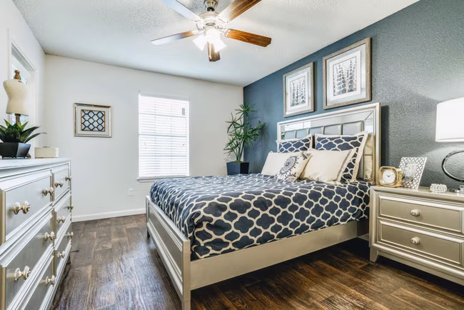 Hudson Apartments photo 5