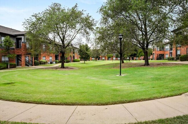 3150 S Garrison Rd Corinth, TX 76210 photo 4