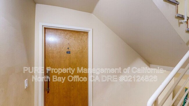 3051 San Bruno Ave San Francisco, CA 94134 photo 2