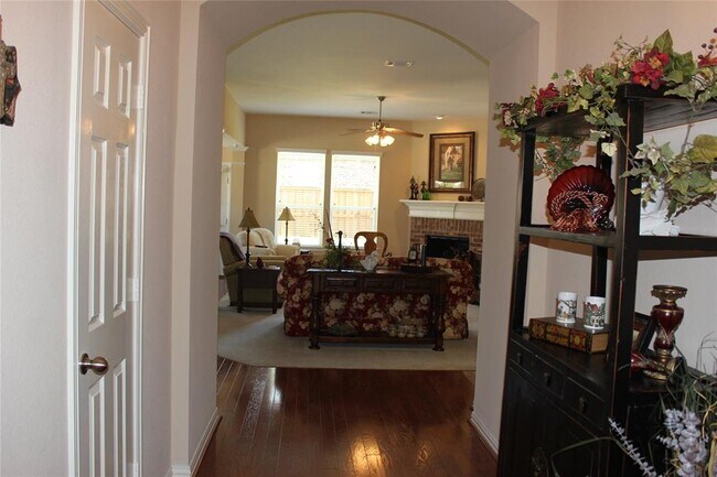 1409 Cockatiel Drive, Little Elm, TX 75068 photo 5