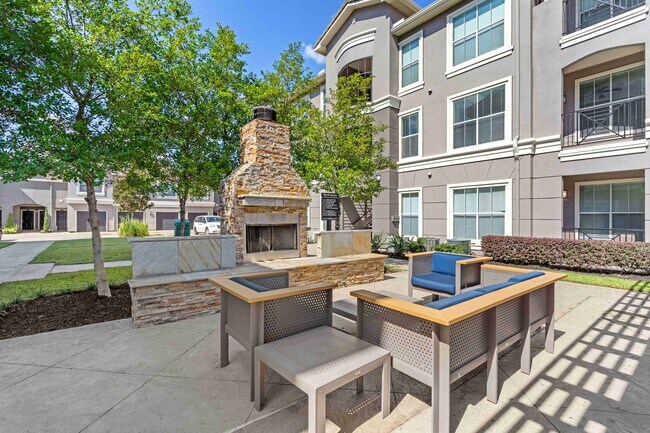 Gables Metropolitan Uptown photo 5