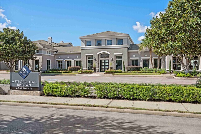 Gables Metropolitan Uptown photo 2