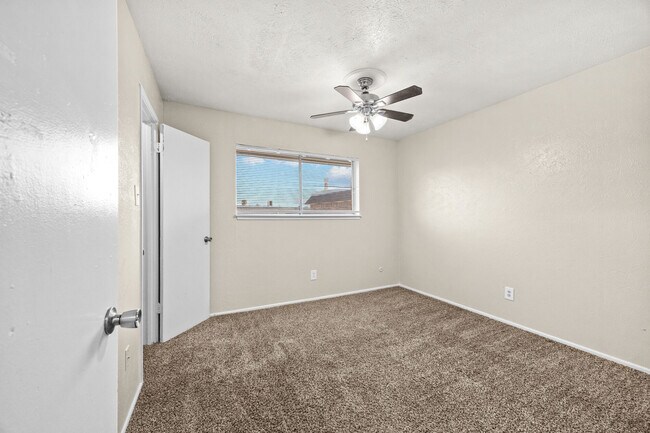 Oakwood photo 4