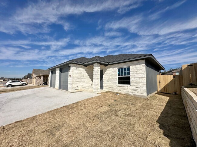 1211 Antelope Trail Temple, TX 76504 photo 2