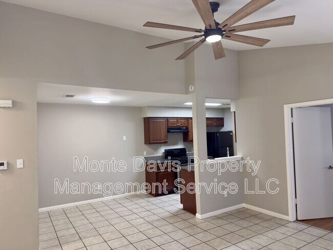 2012 Margalene Way Austin, TX 78728 photo 5