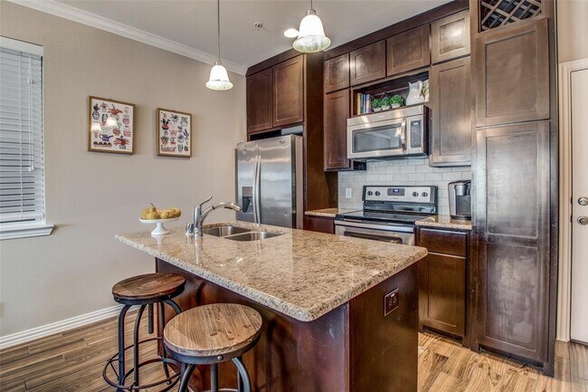310 N Chestnut Street #5 photo 5
