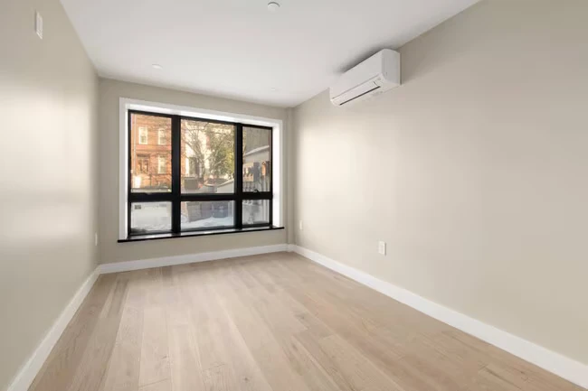 458 Decatur St Brooklyn, NY 11233 photo 4