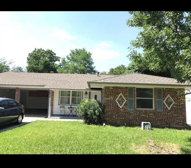 413 Darlene Lane, Arlington, TX 76010 photo 2