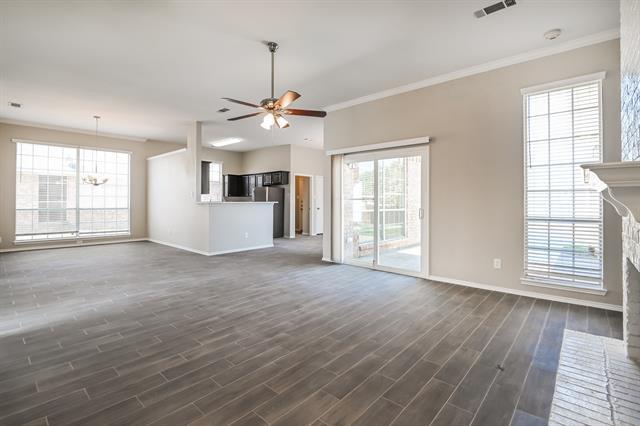8117 Eagle Drive, Rowlett, TX 75088 photo 3