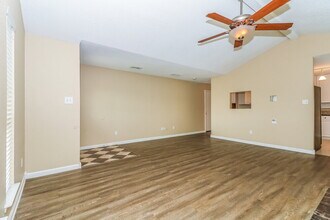 8145 Waterside Trail Fort Worth, TX 76137 photo 5