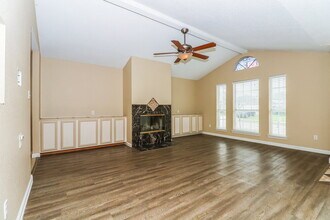 8145 Waterside Trail Fort Worth, TX 76137 photo 3