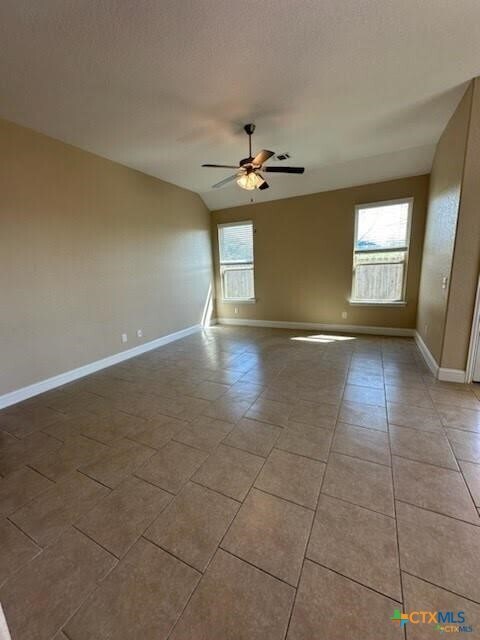 1898 Baron Dr New Braunfels, TX 78130 photo 3
