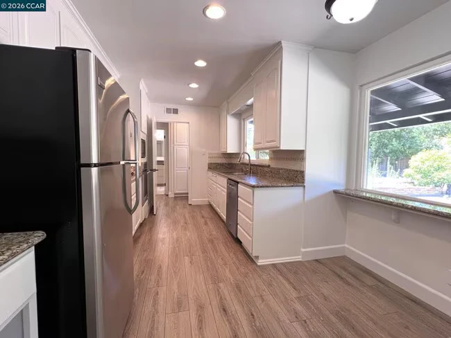 2 Estabueno Dr Orinda, CA 94563 photo 5