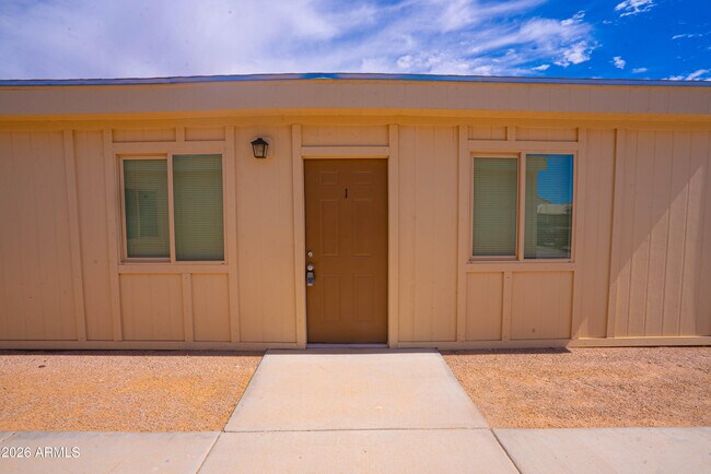 15108 S Moon Valley Rd Arizona City, AZ 85123 photo 4