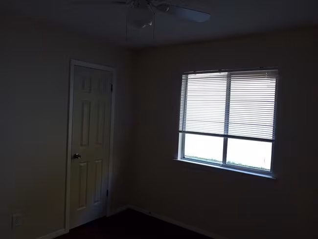 413 Vista West Court, Bastrop, TX 78602 photo 5
